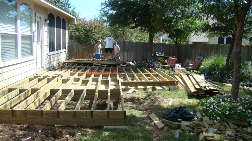 STRUCTURE FOR NEW WOOD DECK